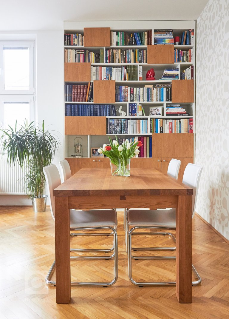 add picture to album