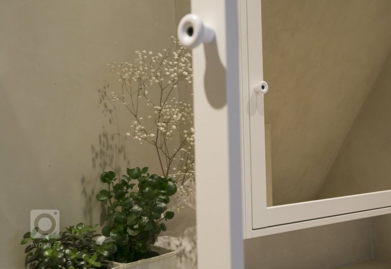 add picture to album