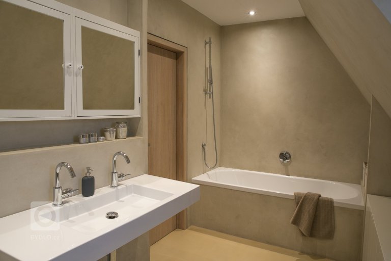 add picture to album