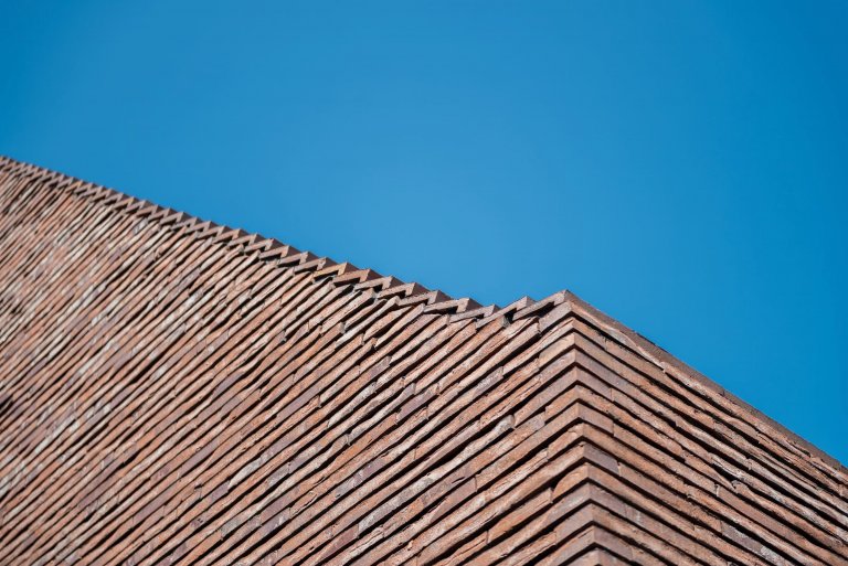 Broken House – originální dům, který zapadá do okolí