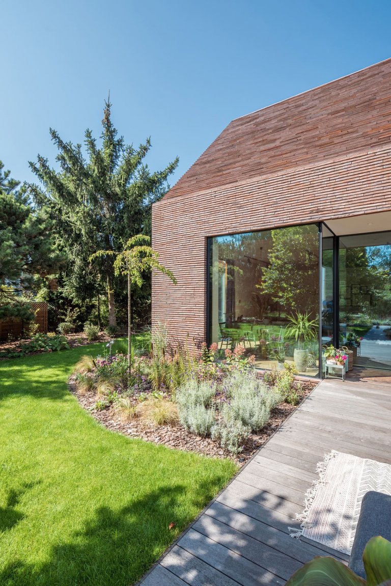 Broken House – originální dům, který zapadá do okolí