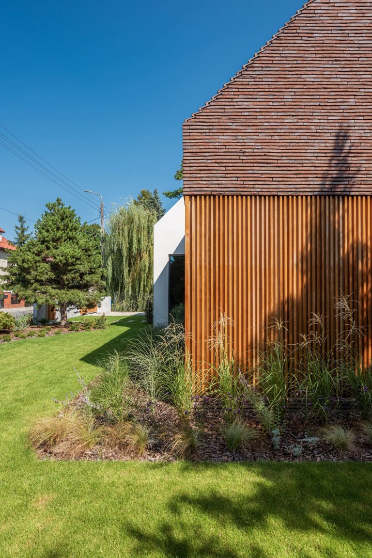 Broken House – originální dům, který zapadá do okolí