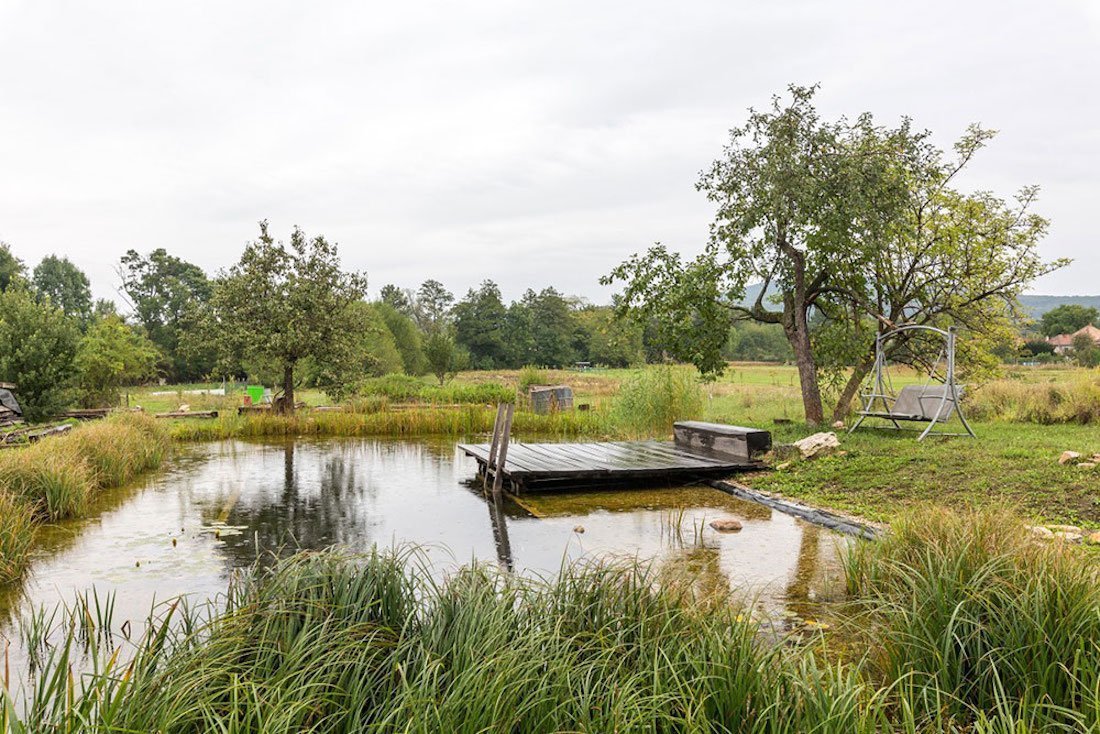 Namísto dřevostavby bydlí ve zrekonstruované sýpce