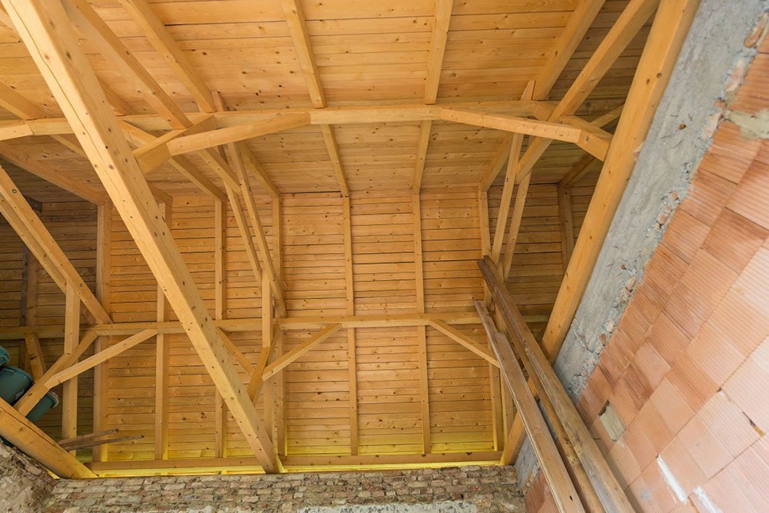 Namísto dřevostavby bydlí ve zrekonstruované sýpce