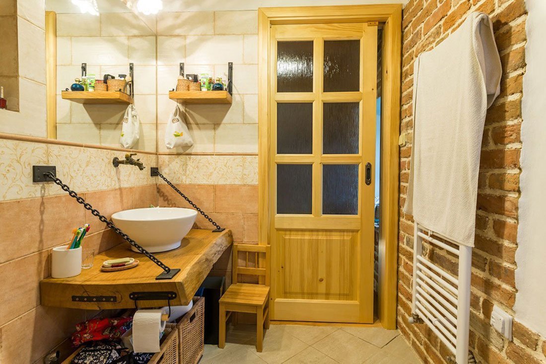 Namísto dřevostavby bydlí ve zrekonstruované sýpce