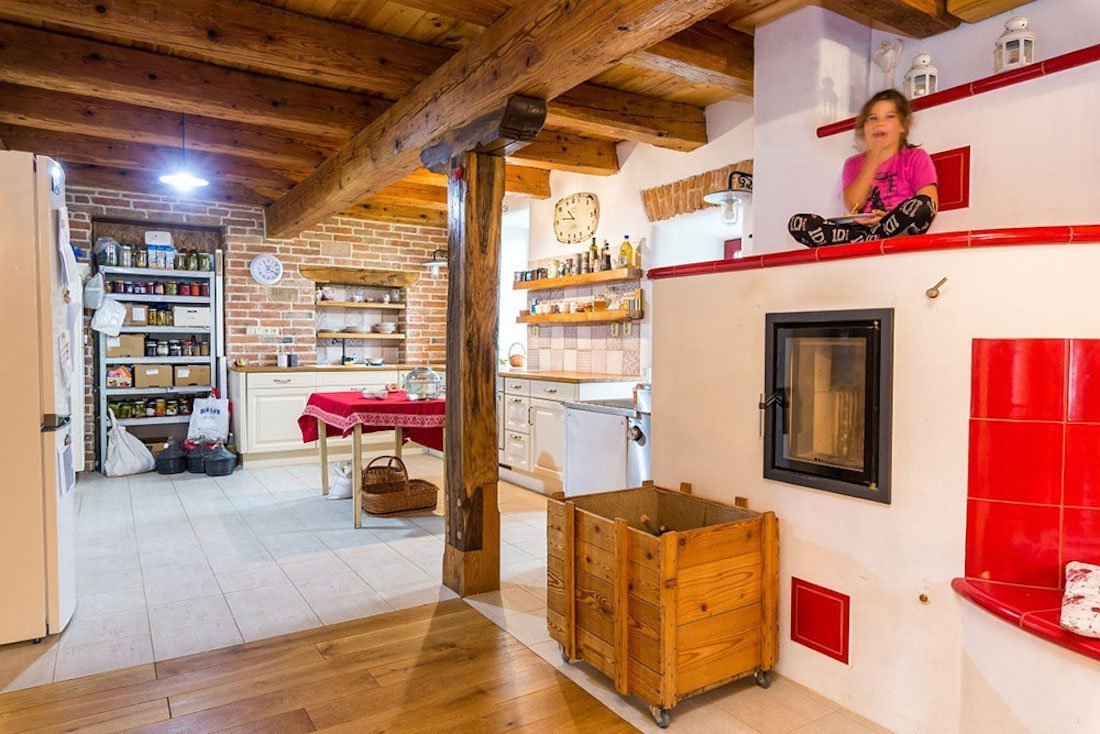 Namísto dřevostavby bydlí ve zrekonstruované sýpce