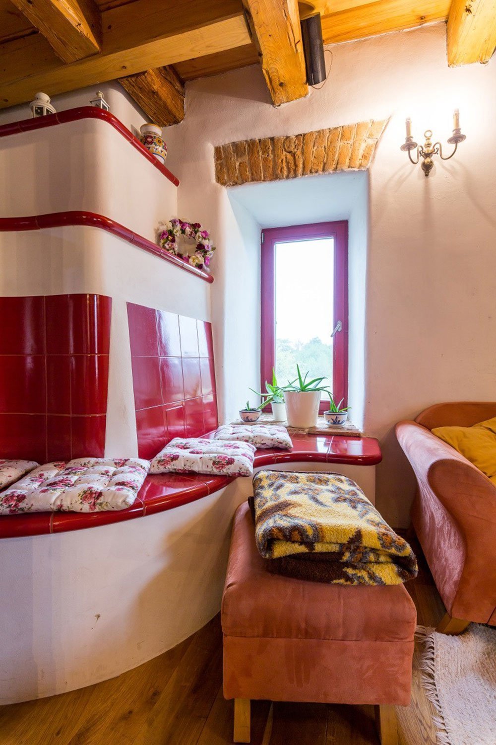 Namísto dřevostavby bydlí ve zrekonstruované sýpce