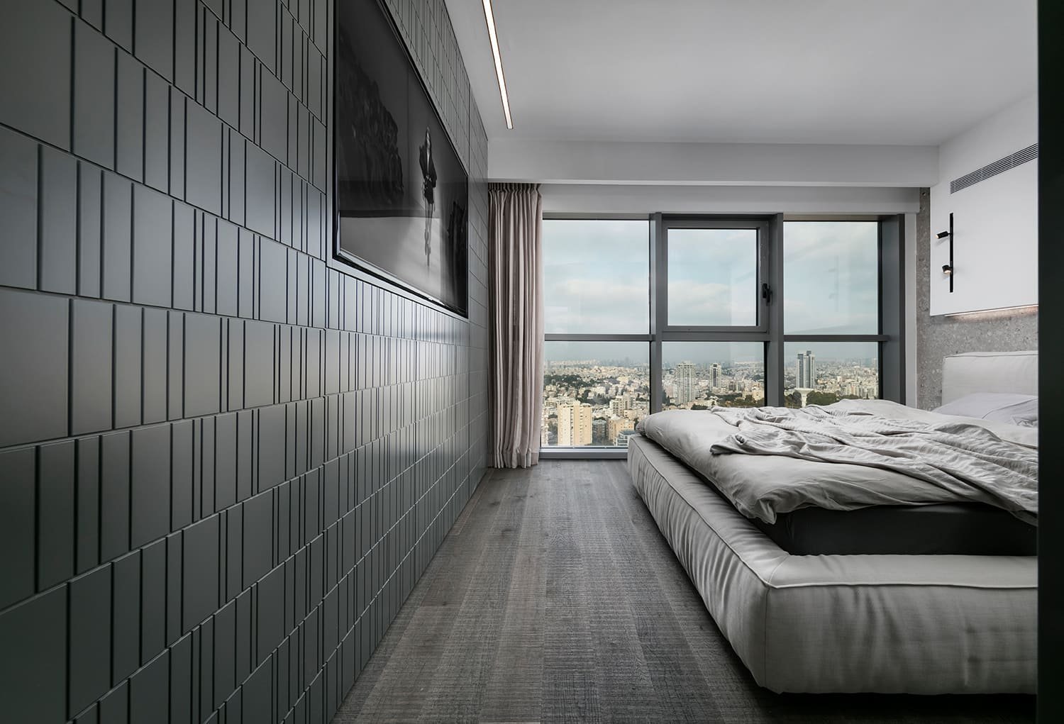 Byt s výhledem staví na kontrastech a současných trendech