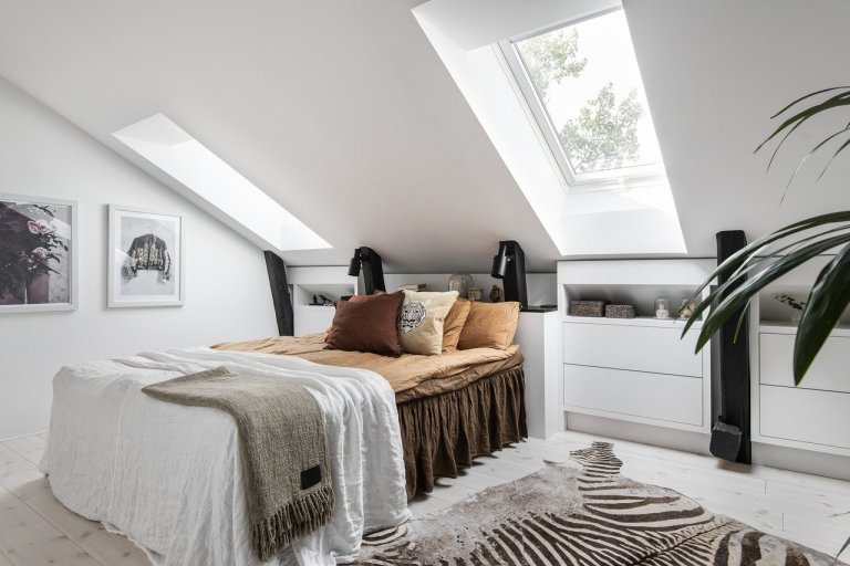 Černobílý podkrovní byt ve Švédsku