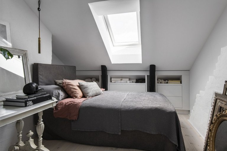 Černobílý podkrovní byt ve Švédsku