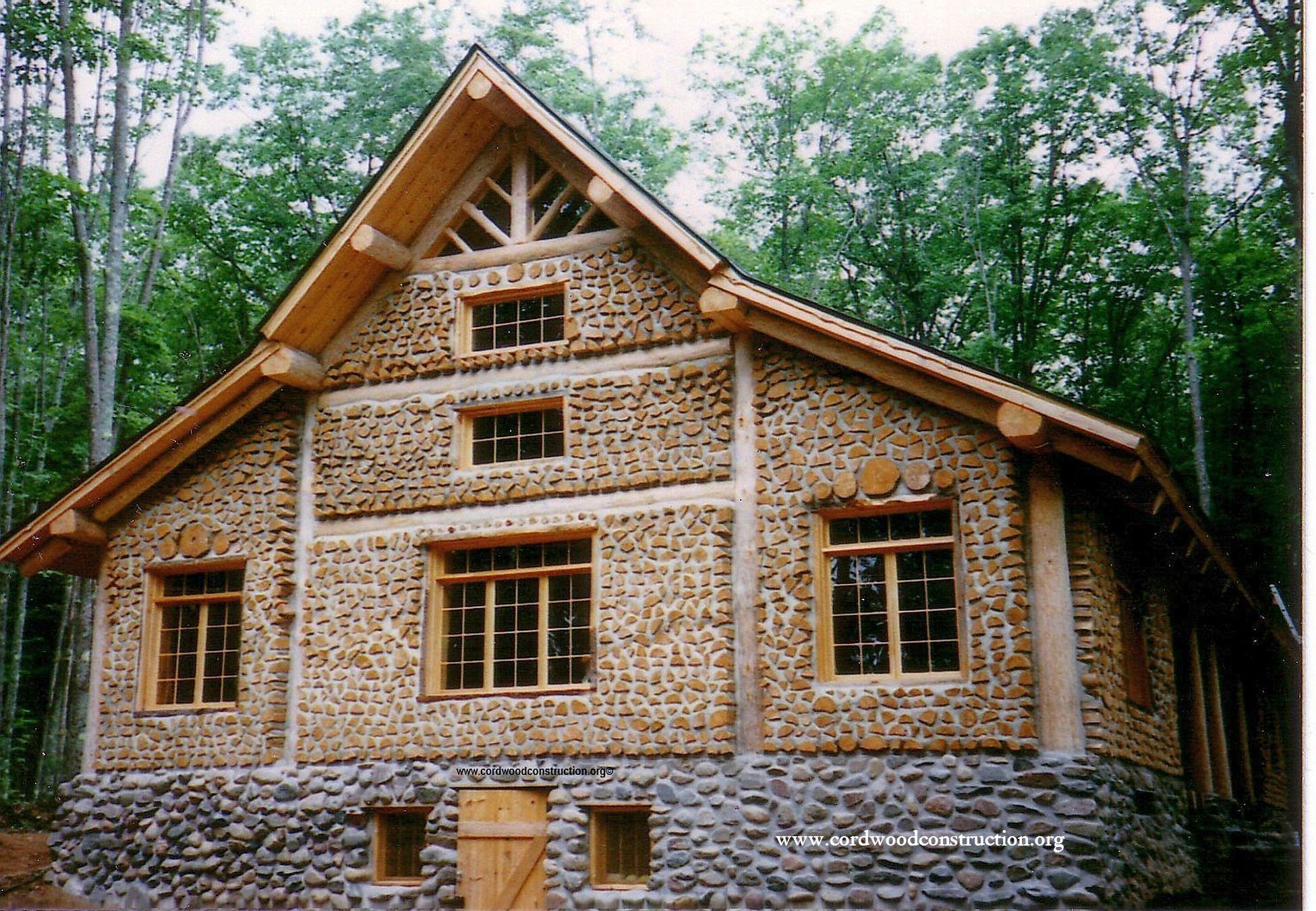 Cordwood – moderní dřevěný dům ze starověku