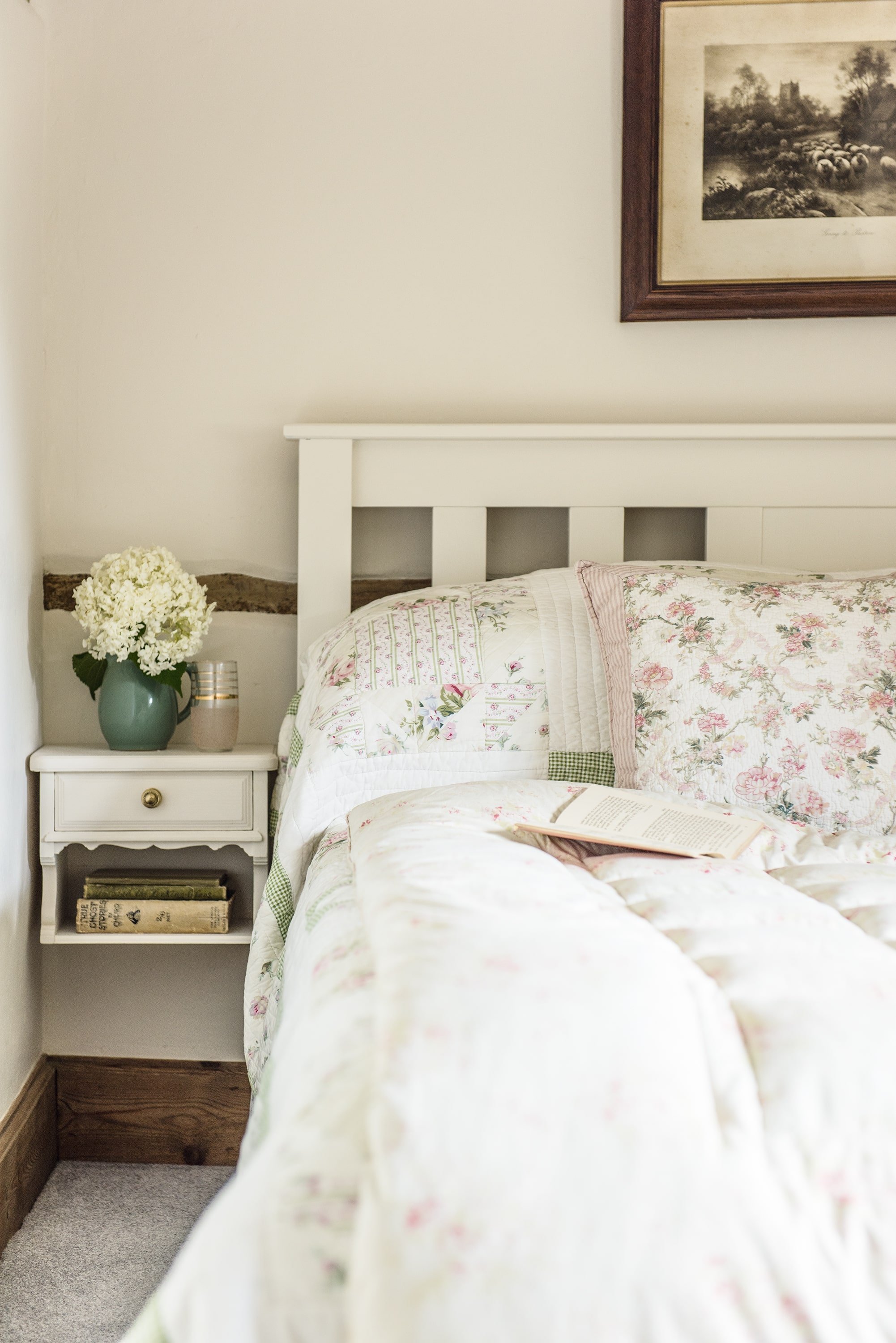 Došková chalupa s půvabným interiérem