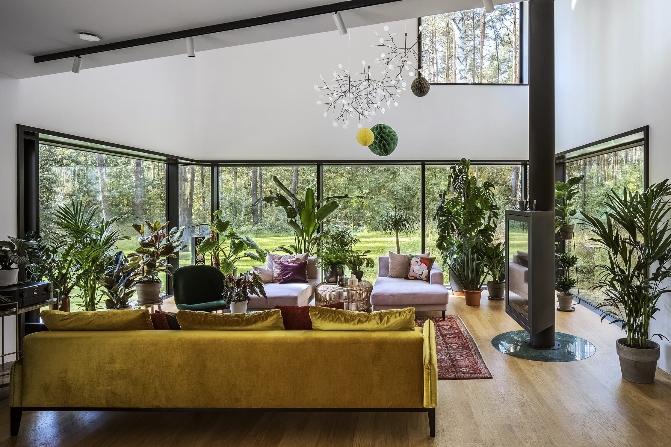 Dům mezi stromy, přesto v hlavním městě