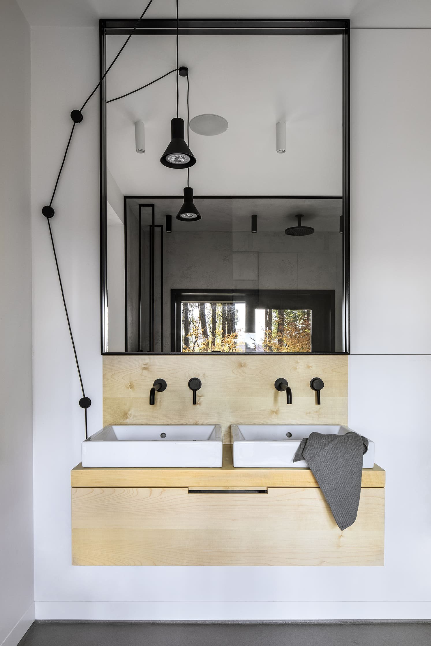 Dům mezi stromy, přesto v hlavním městě