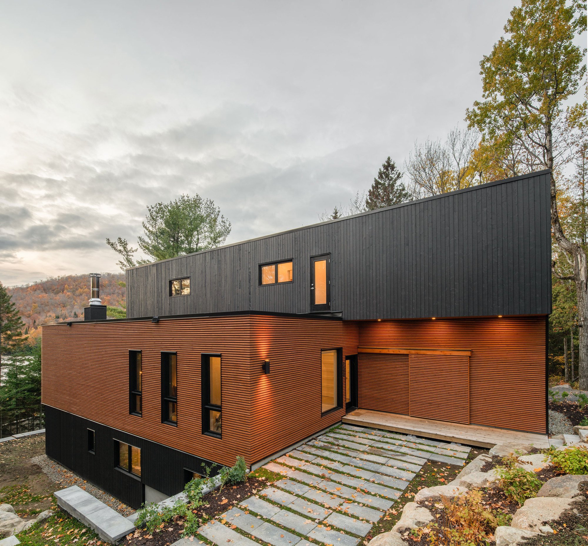 Dům složený z pěti prefabrikovaných modulů