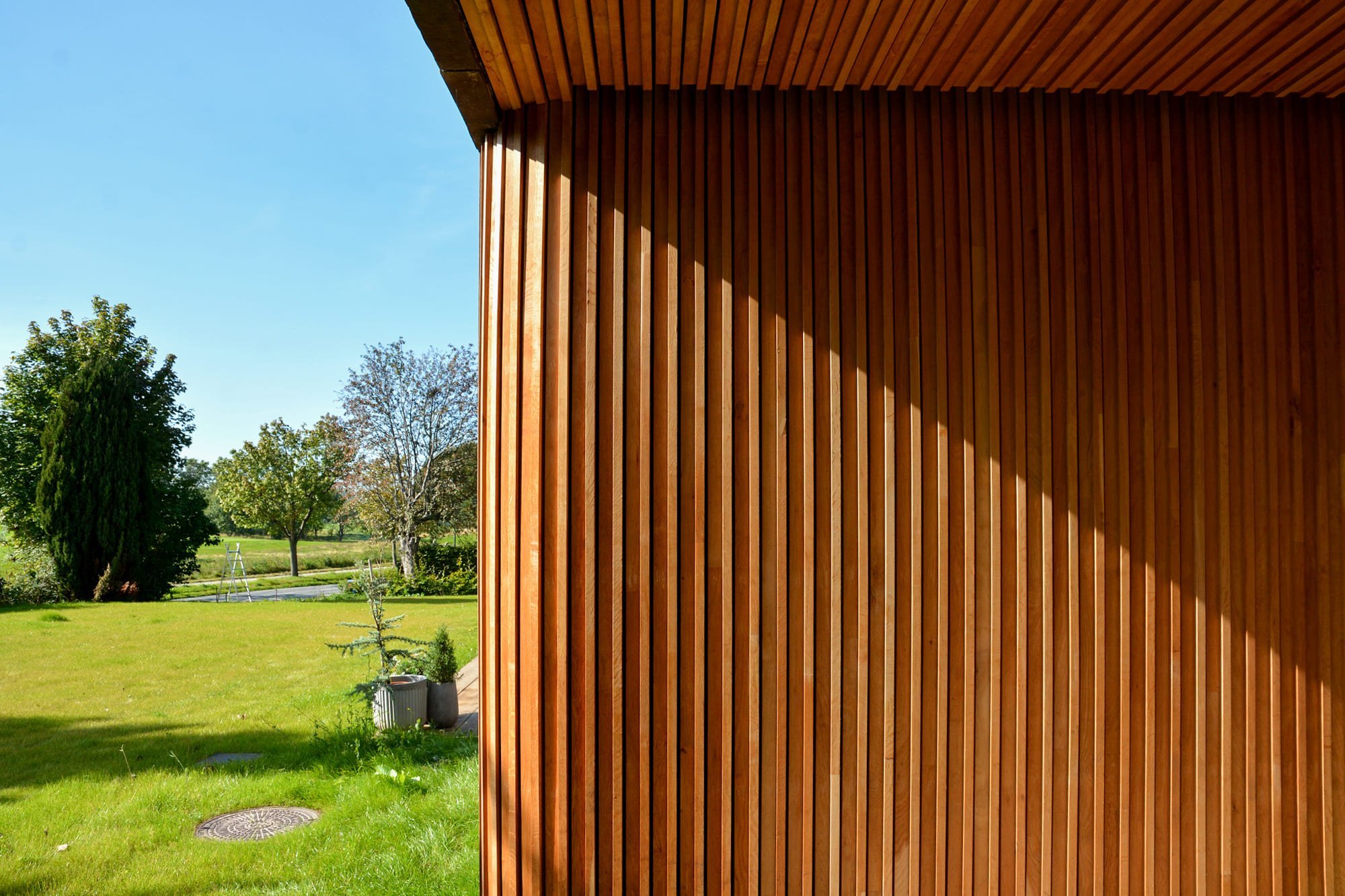 Dům spojující skandinávský styl s anglickou klasikou