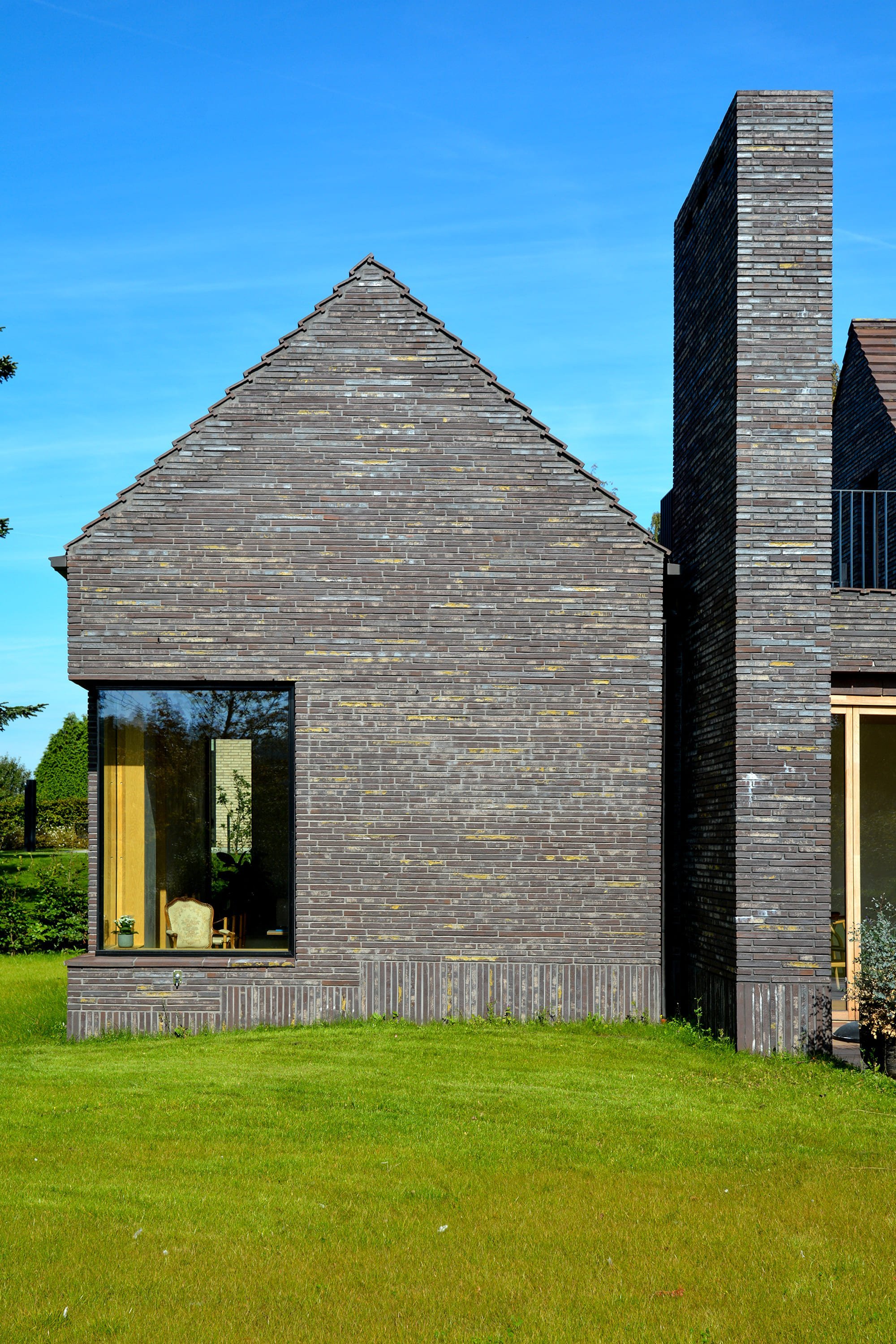 Dům spojující skandinávský styl s anglickou klasikou