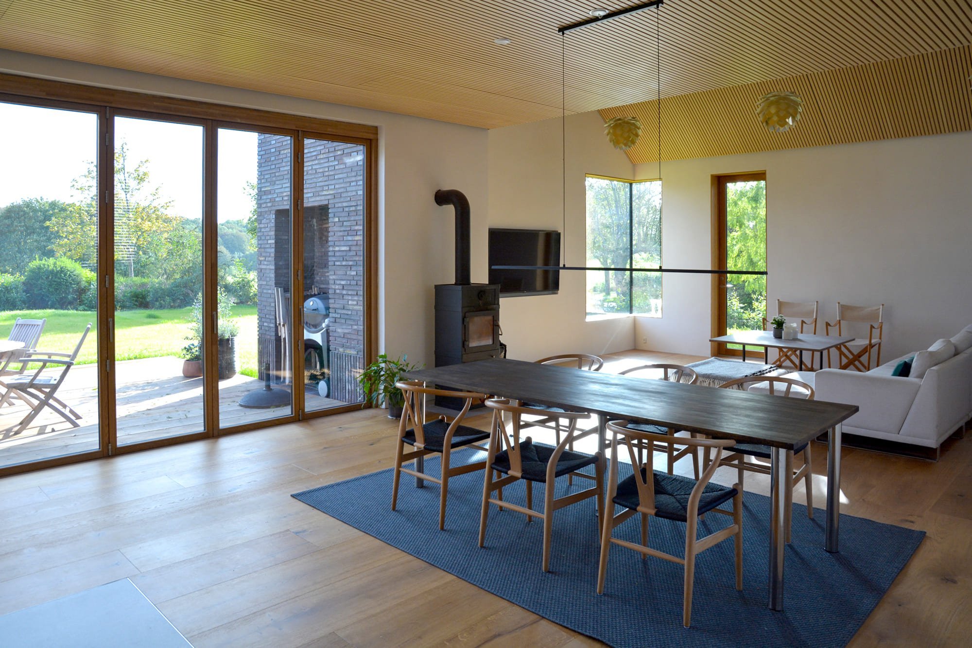 Dům spojující skandinávský styl s anglickou klasikou