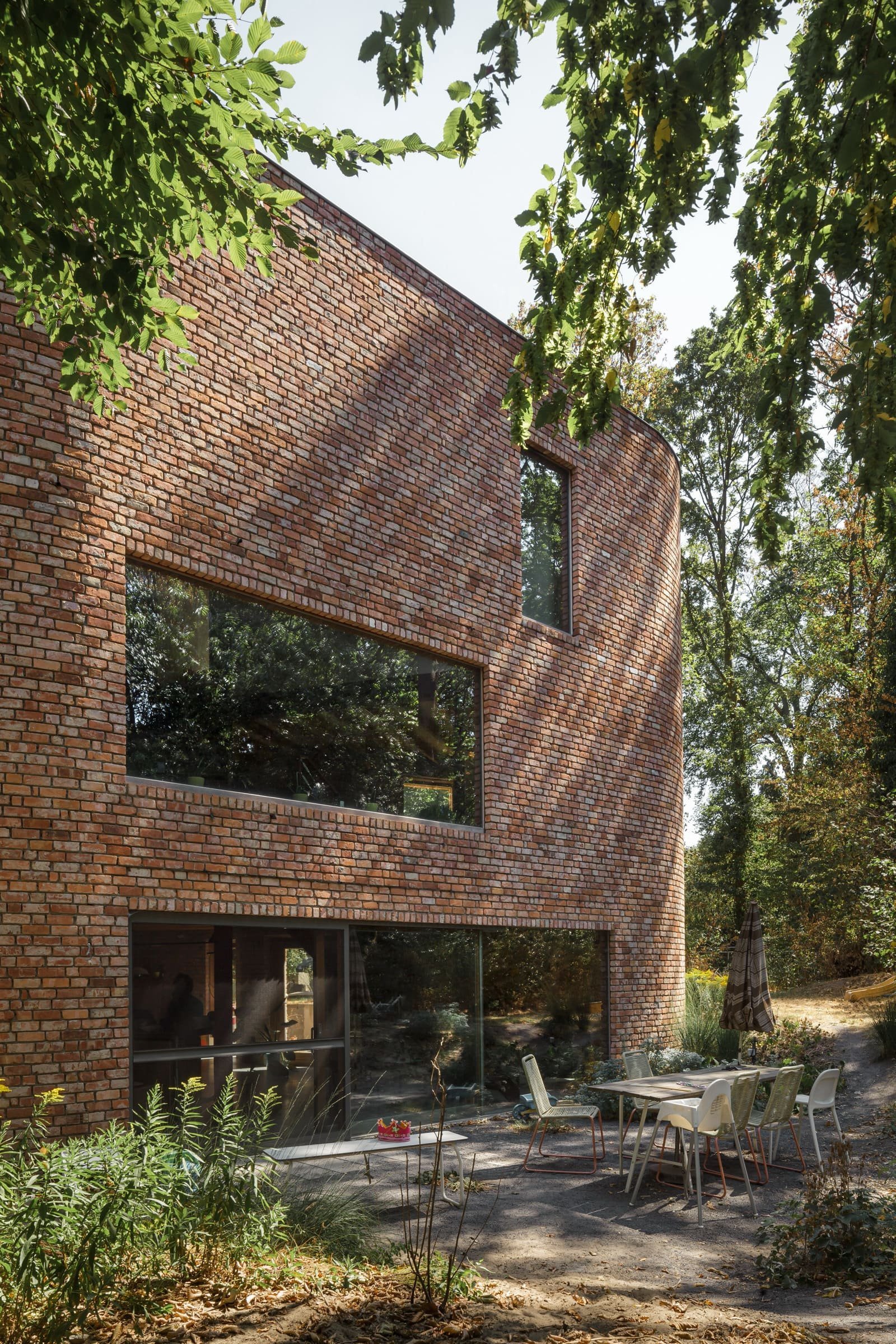 Dům v Belgii z recyklovaných cihel