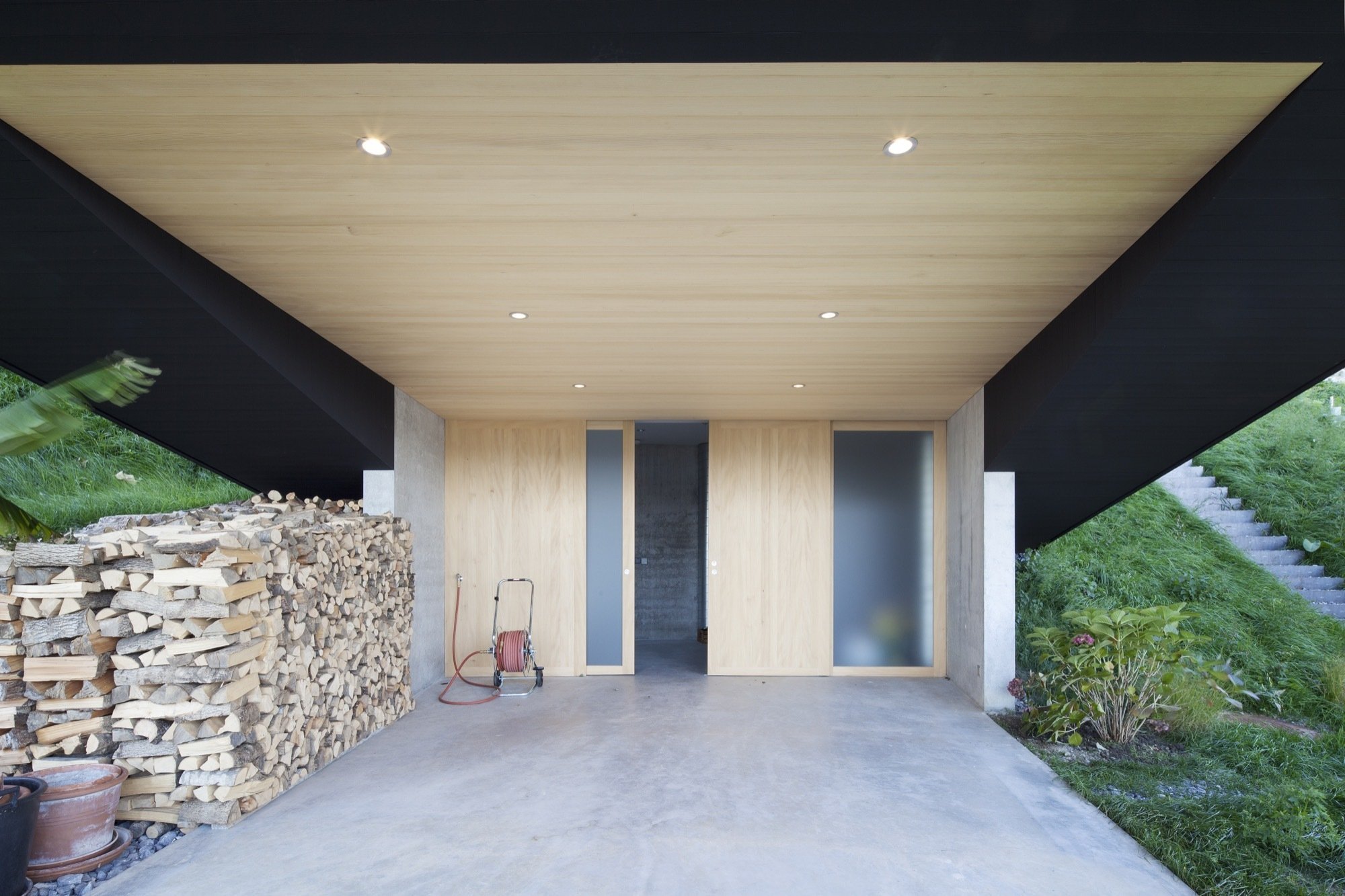 Dynamický dům ve svahu