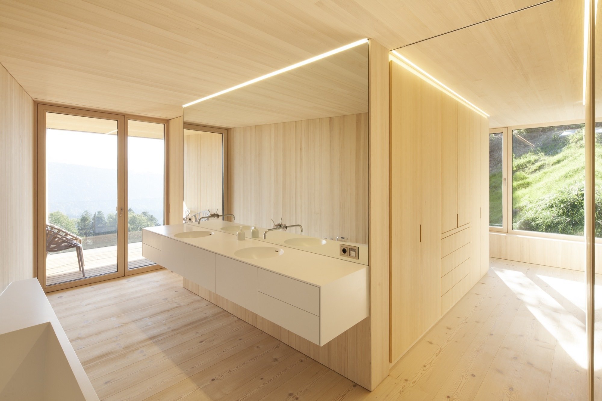 Dynamický dům ve svahu