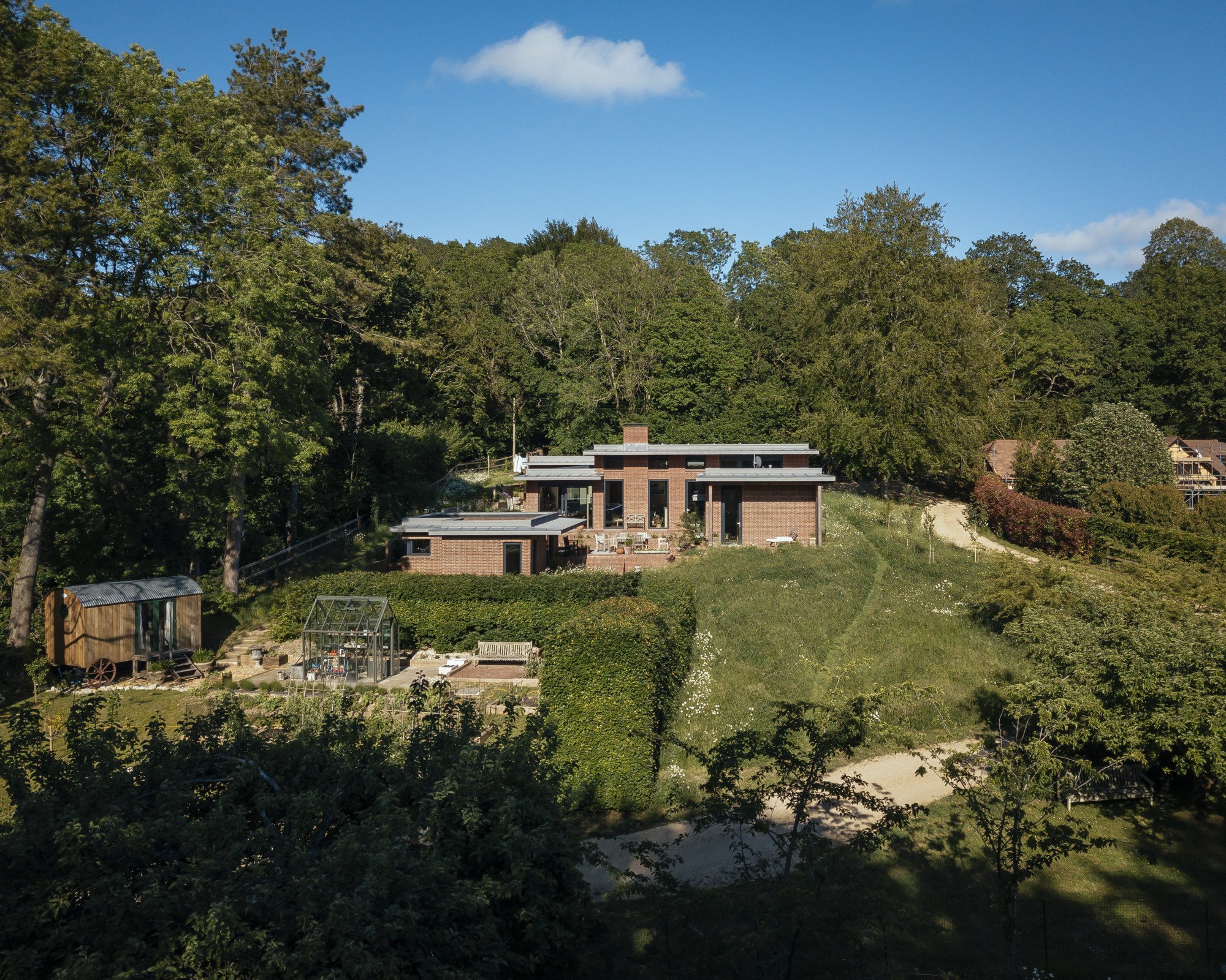 Ekologický rodinný dům uprostřed národního parku