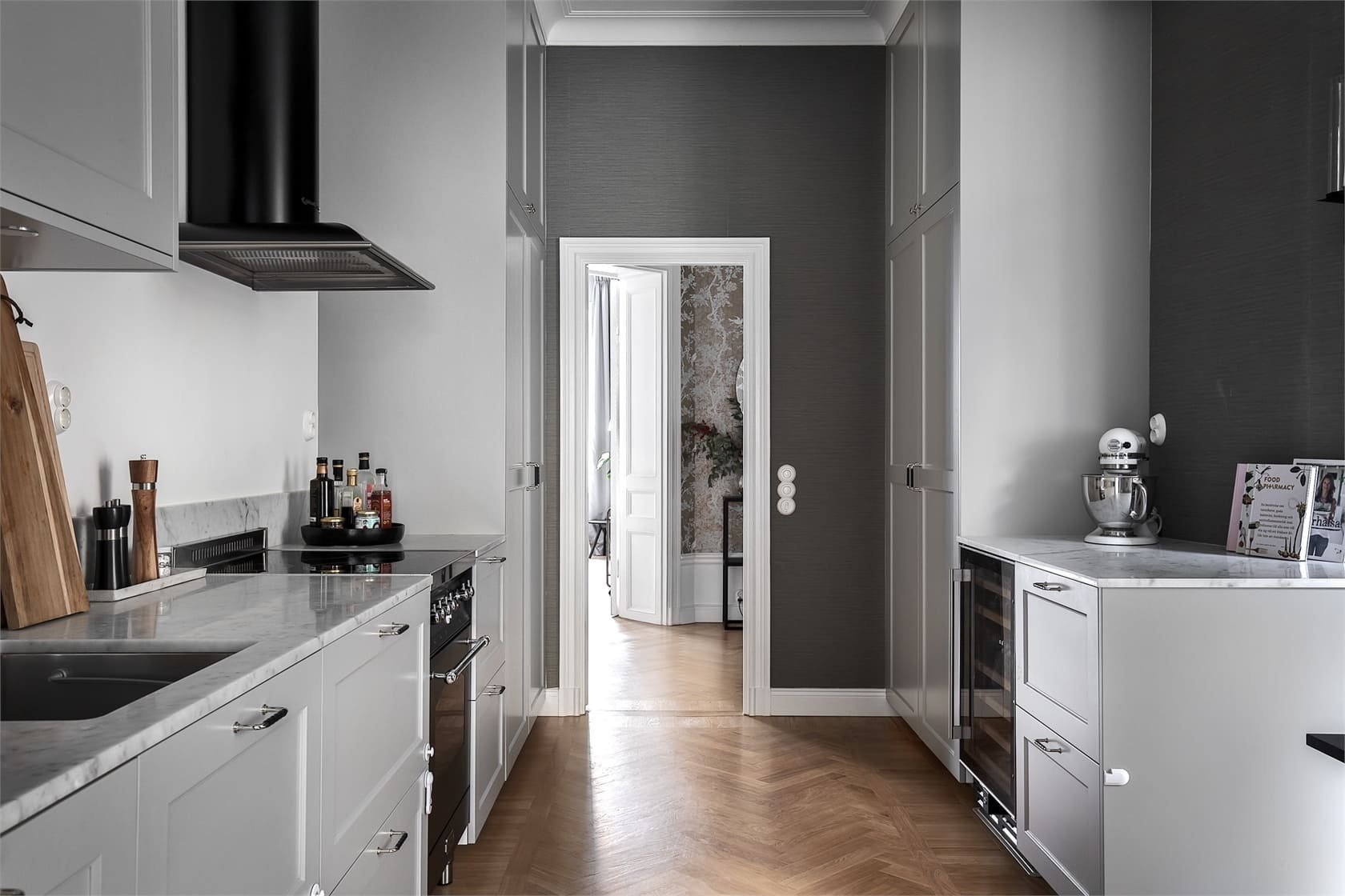 Elegantní byt v šedých odstínech ve Stockholmu