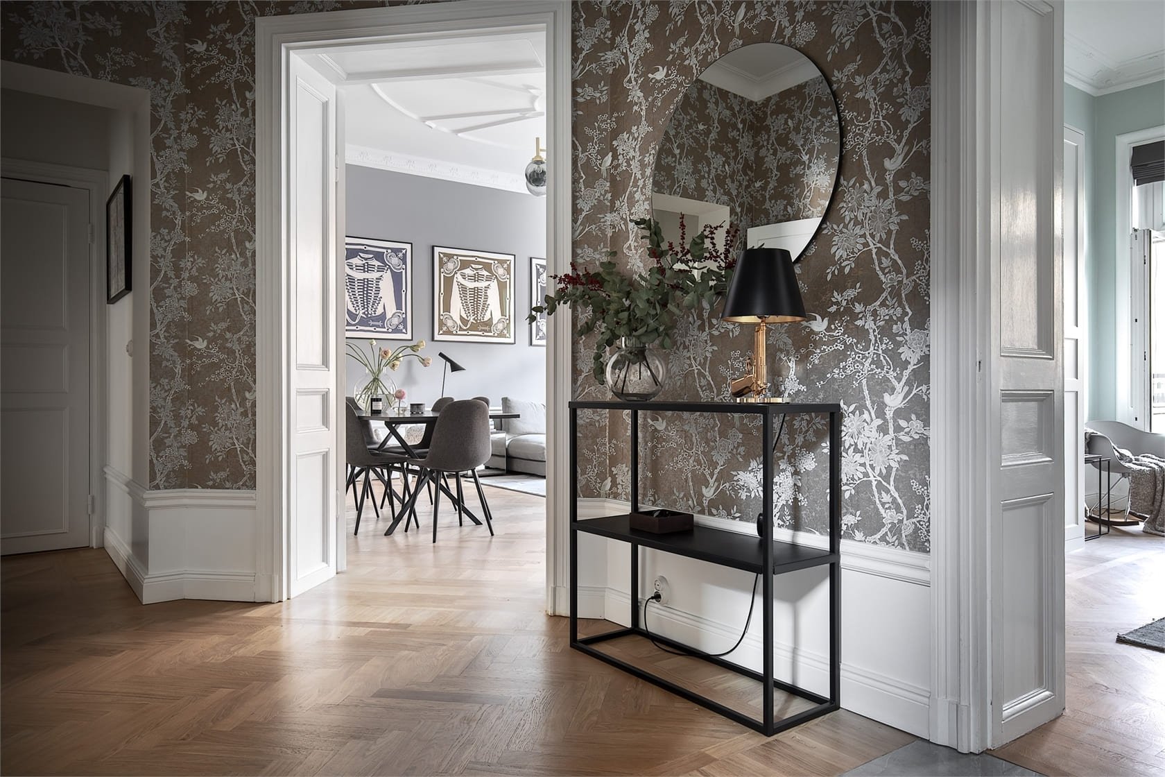 Elegantní byt v šedých odstínech ve Stockholmu