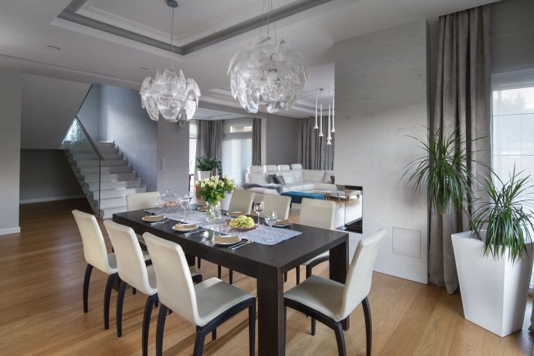 Elegantní interiér domu v Rotmance