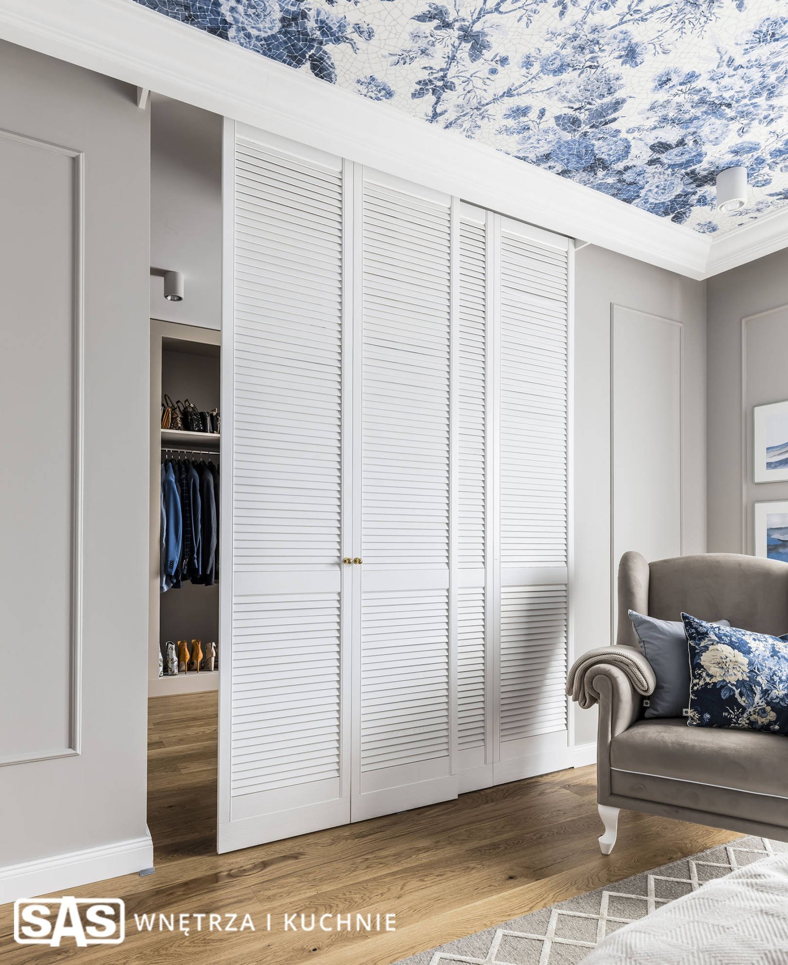 Elegantní kuchyně v šedé barvě