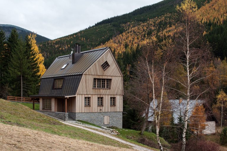 Horská chata jako odkaz tradiční krkonošské architektury