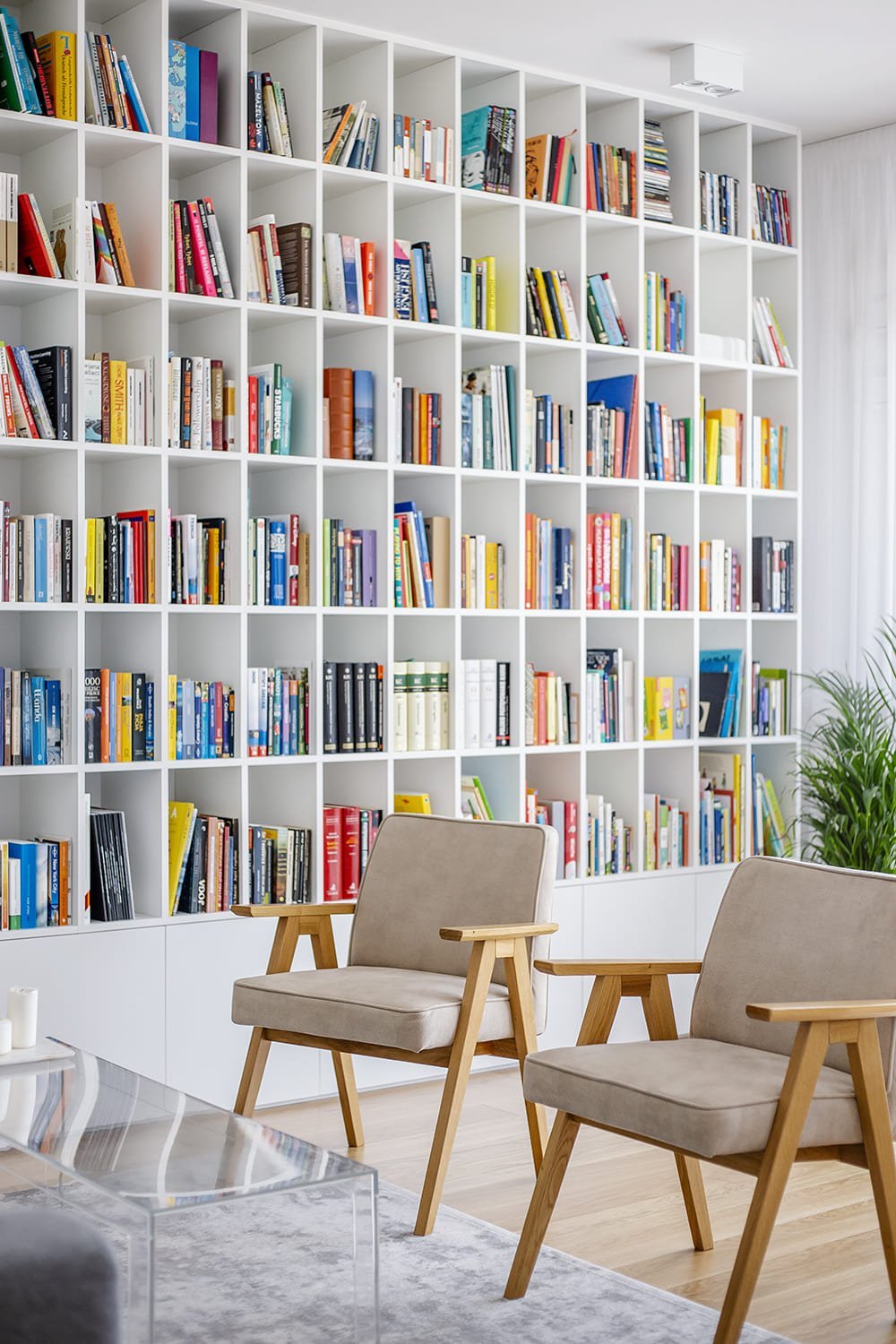 Interiér v minimalistickém duchu s retro prvky