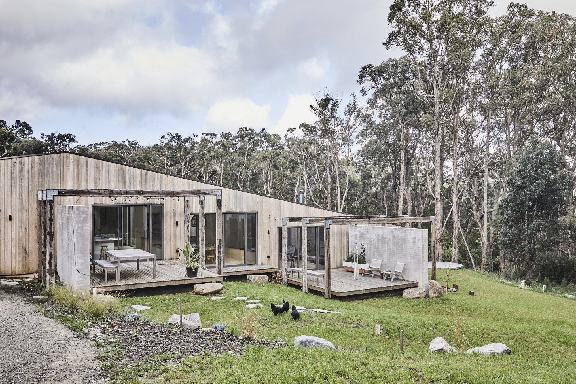 Jedinečný rodinný dům přirozeně zasazený do přírody