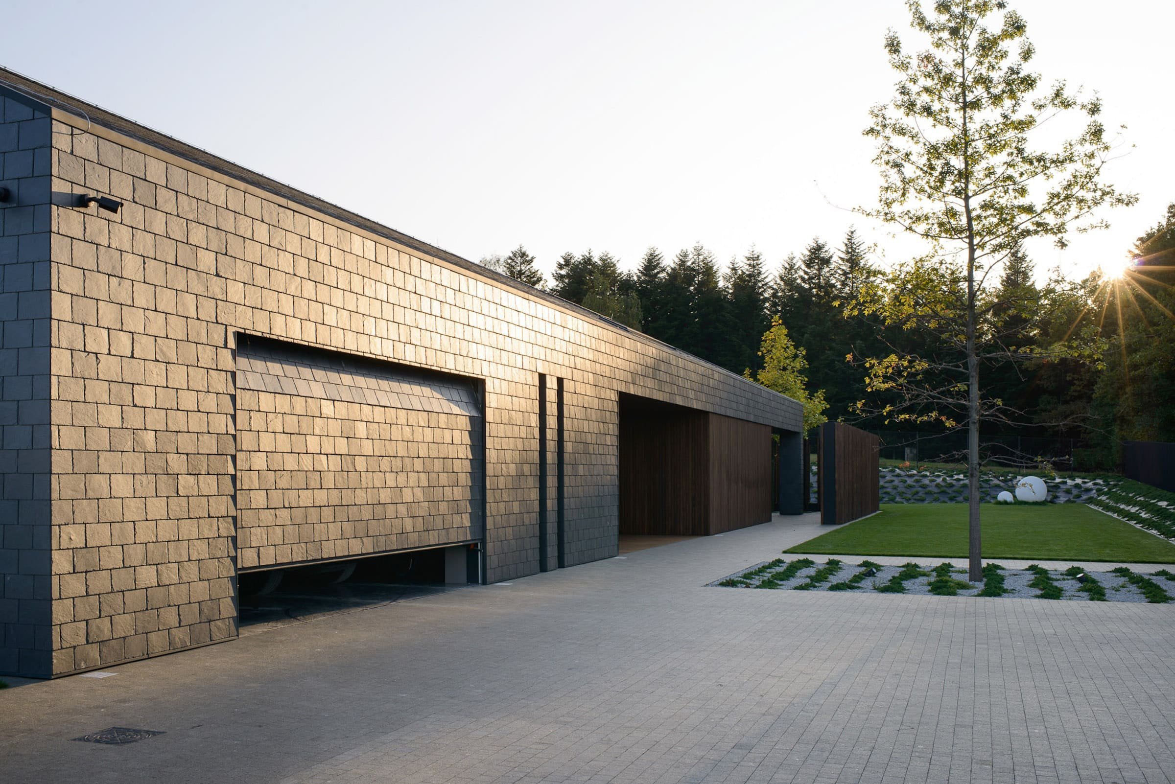 Jednoduchý dům s bazénem v Beskydech