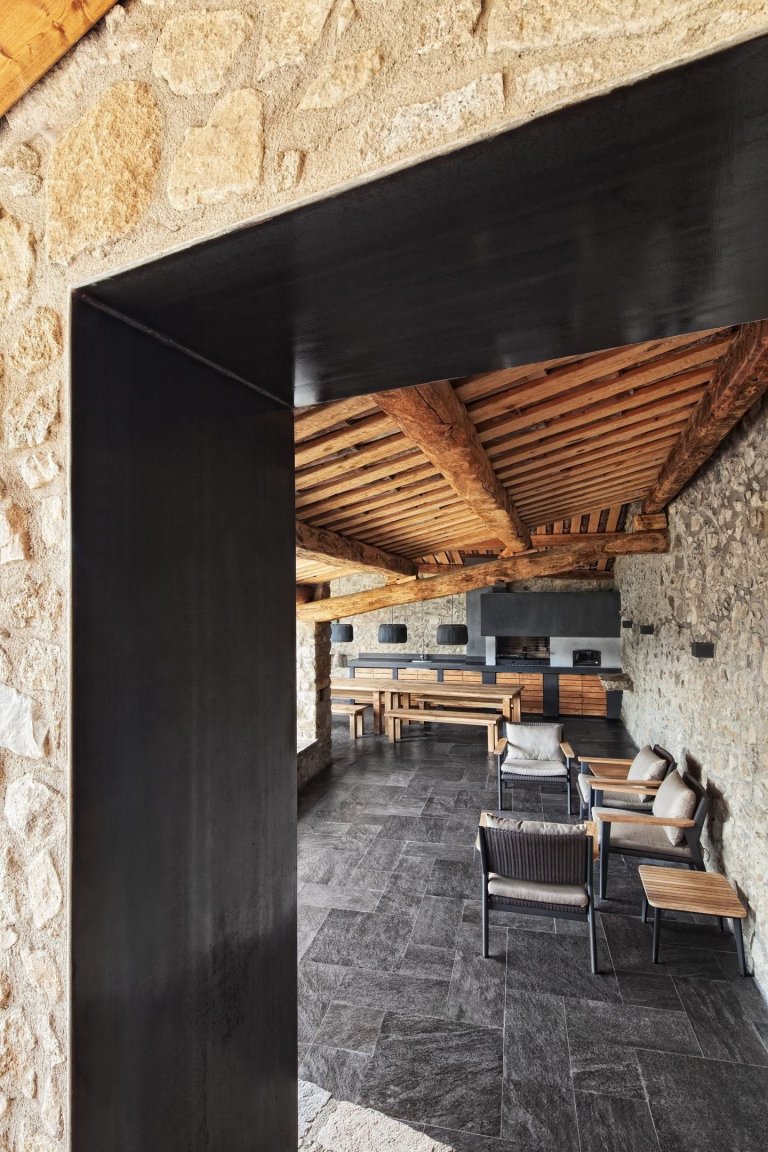 Kamenný statek v Pyrenejích