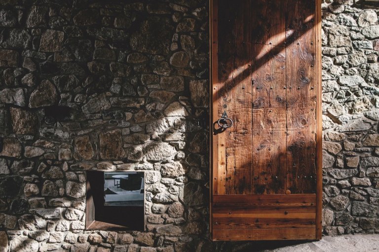 Kamenný statek v Pyrenejích