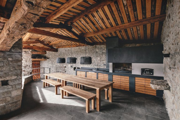 Kamenný statek v Pyrenejích