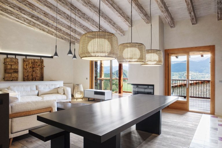 Kamenný statek v Pyrenejích