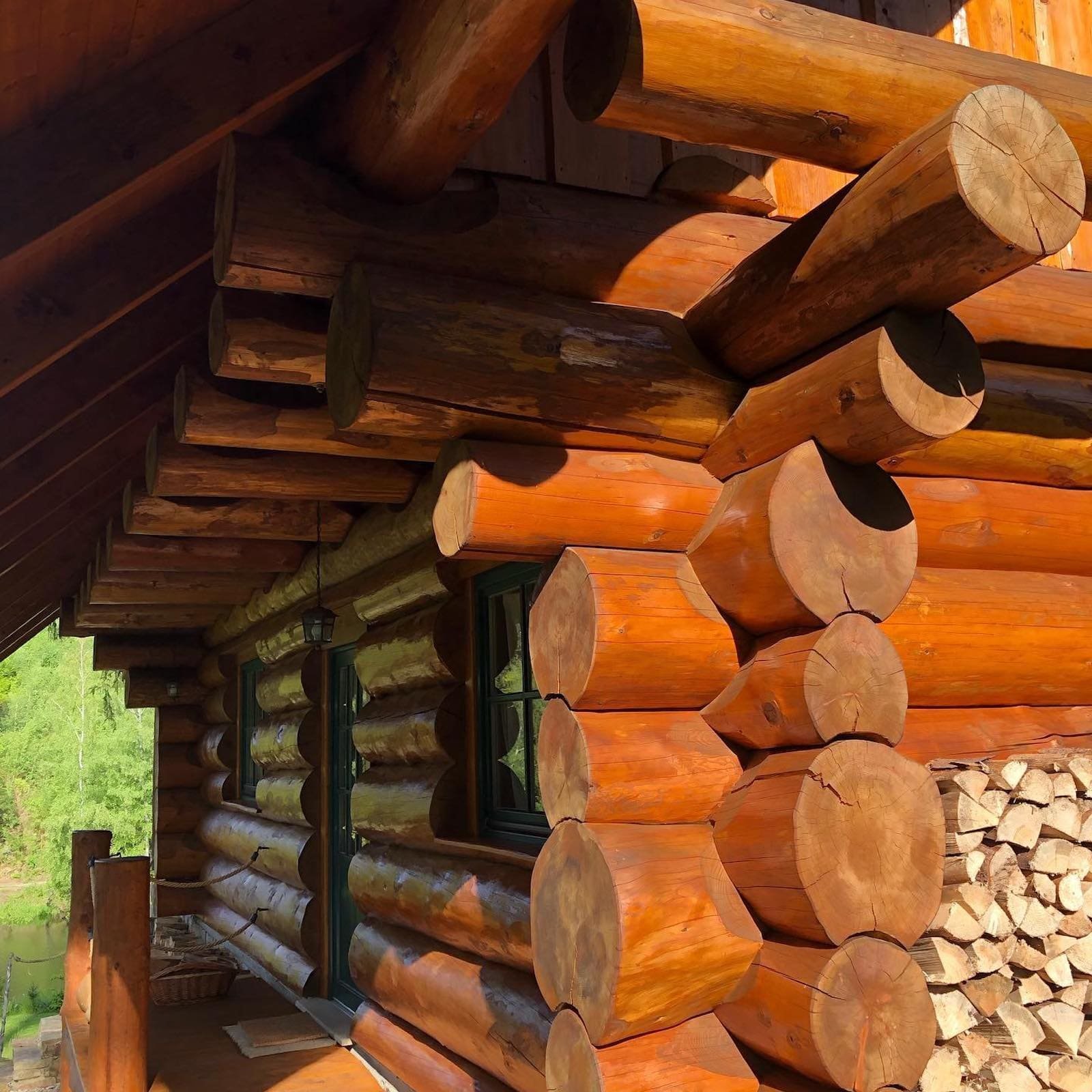 Kanadský srub v České Kanadě