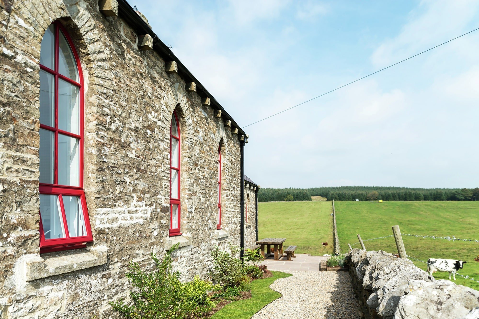 Zrekonstruovaná kaple pro víkendové bydlení