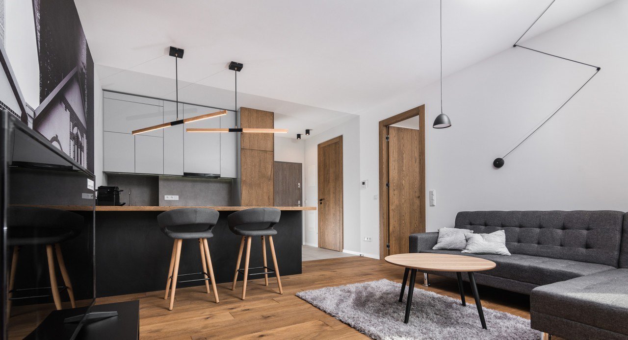 Komfortní byt v šedé barvě