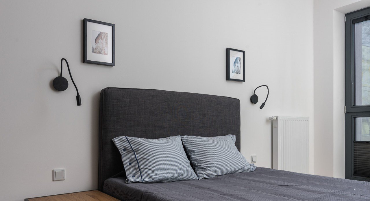 Komfortní byt v šedé barvě