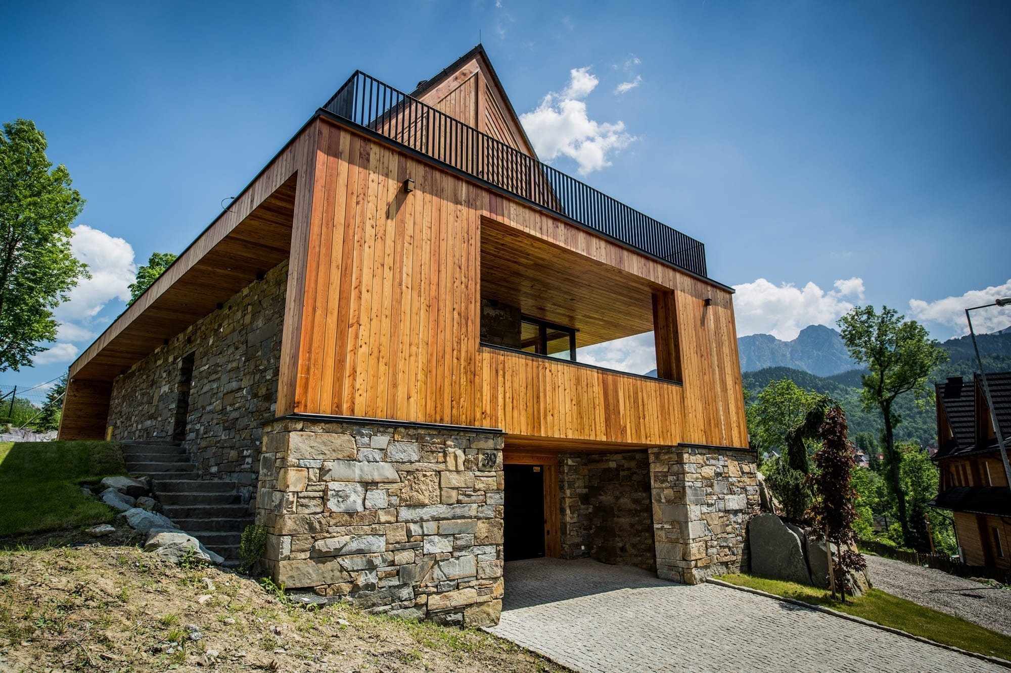 Krásný dům kombinující tradici s modernou