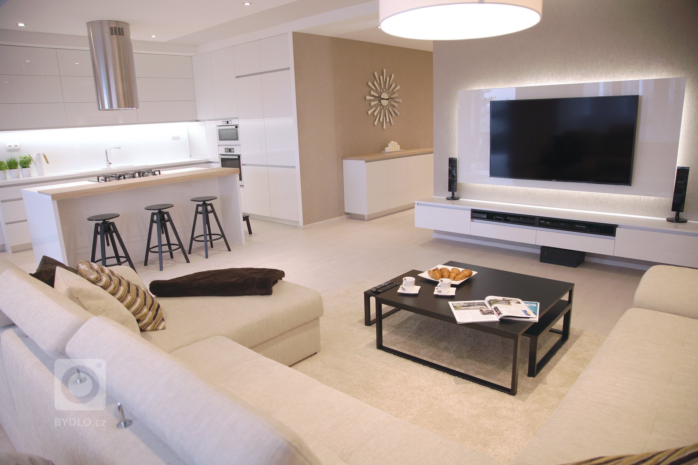 Kuchyně v obývacím pokoji, nebo zvlášť?