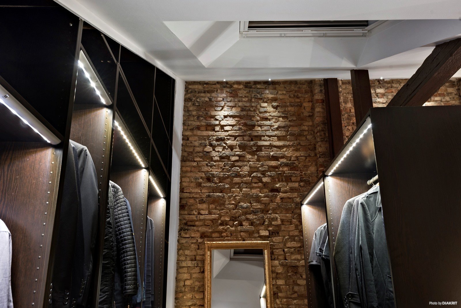 Luxusní bílé podkroví