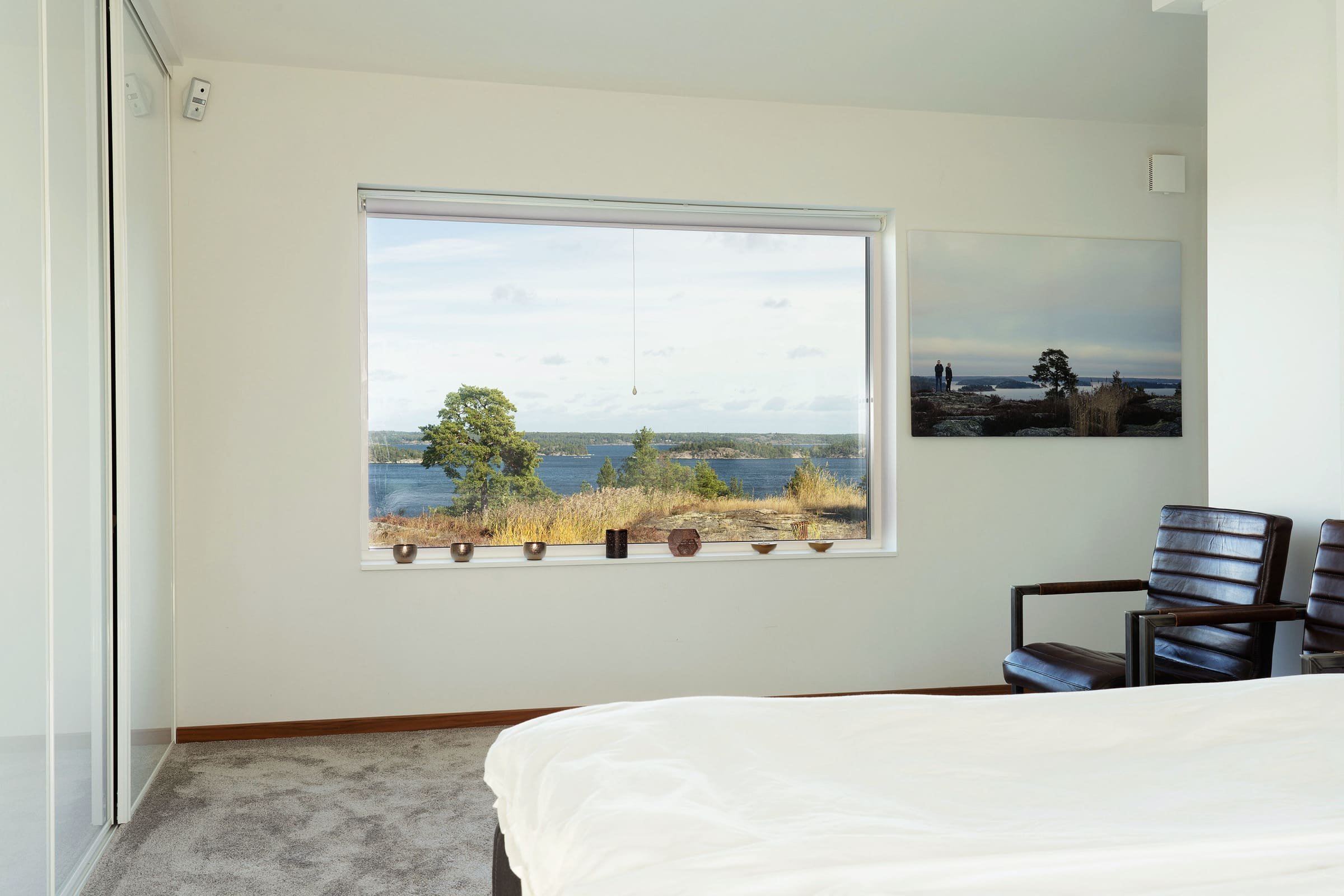 Luxusní dům s bazénem ve skále