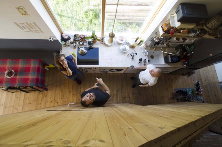 Malá rodinná usedlost plná dynamiky