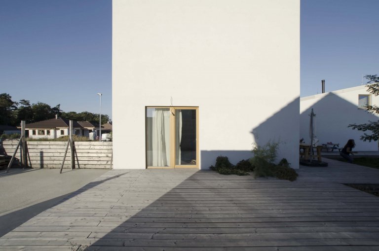 Malá rodinná usedlost plná dynamiky