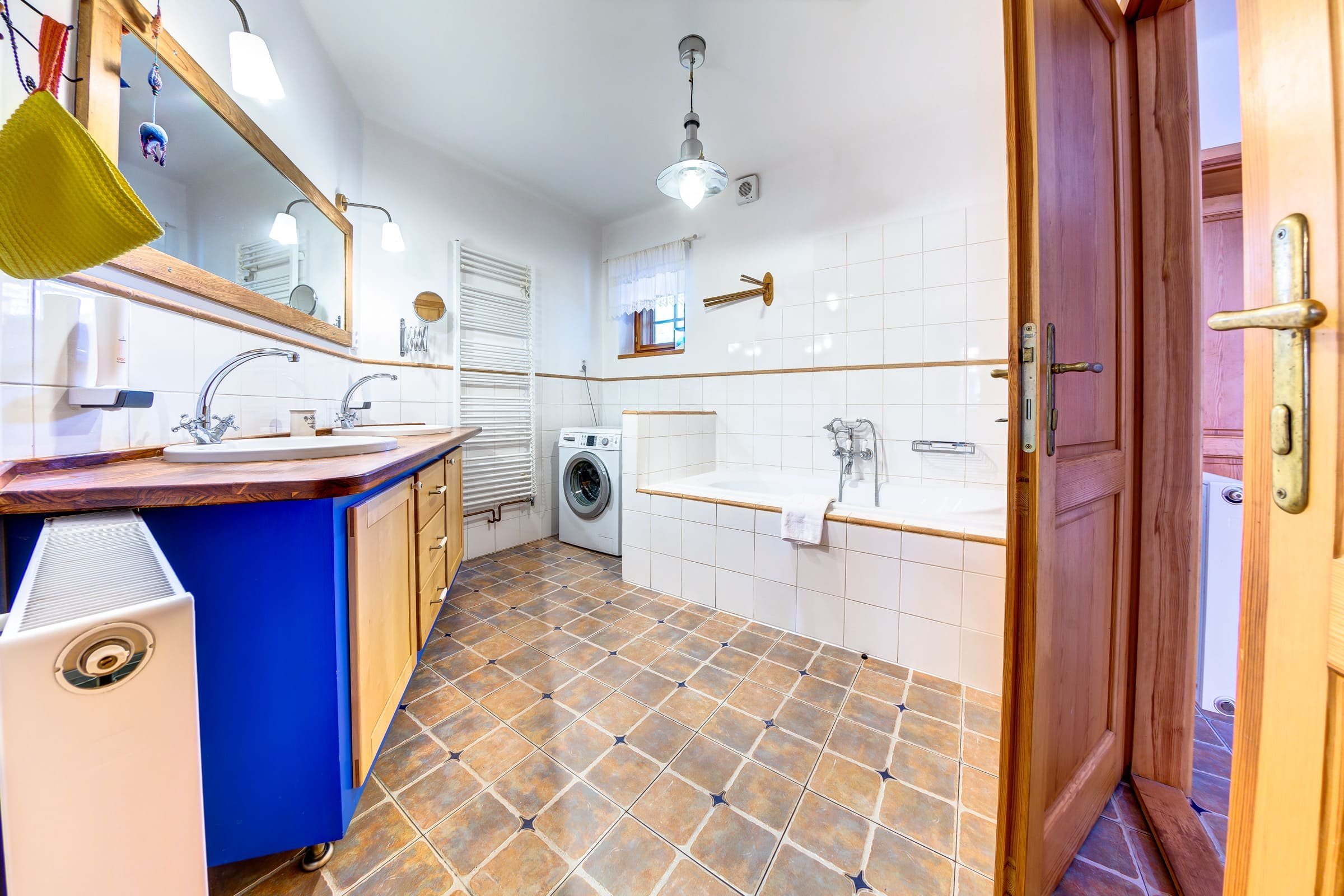 Malebná chaloupka pod Krakonošovem