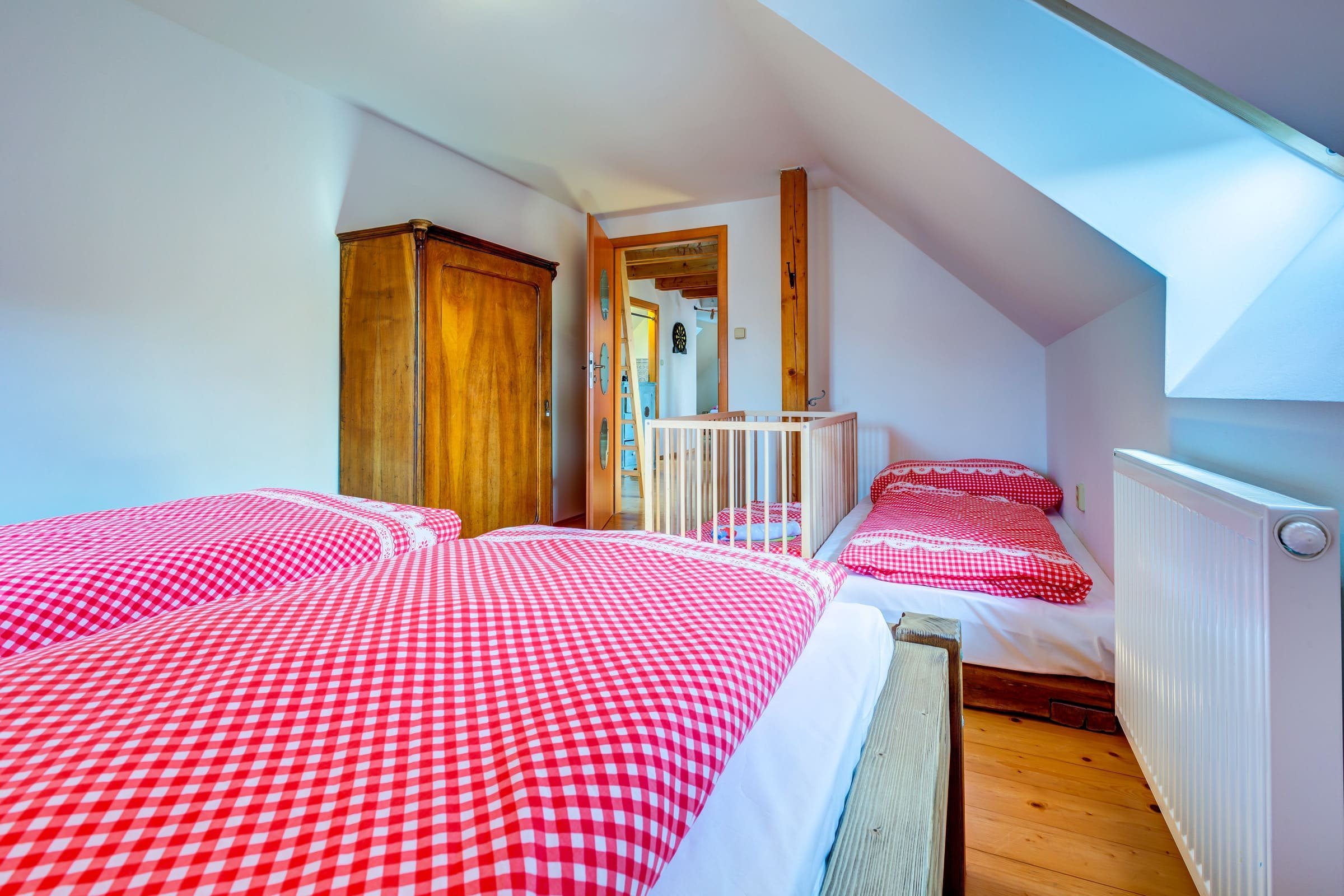 Malebná chaloupka pod Krakonošovem